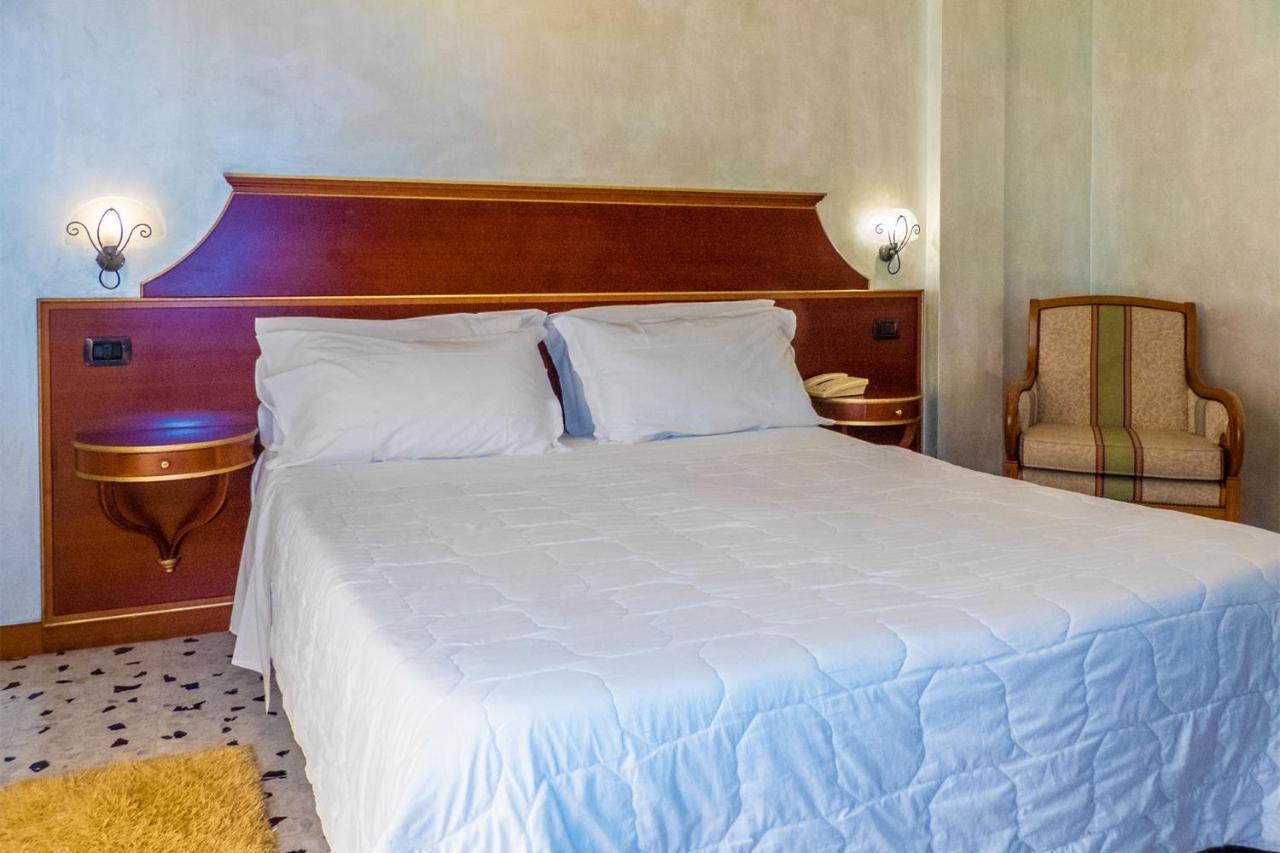 Hotel Astoria Fermo Eksteriør billede