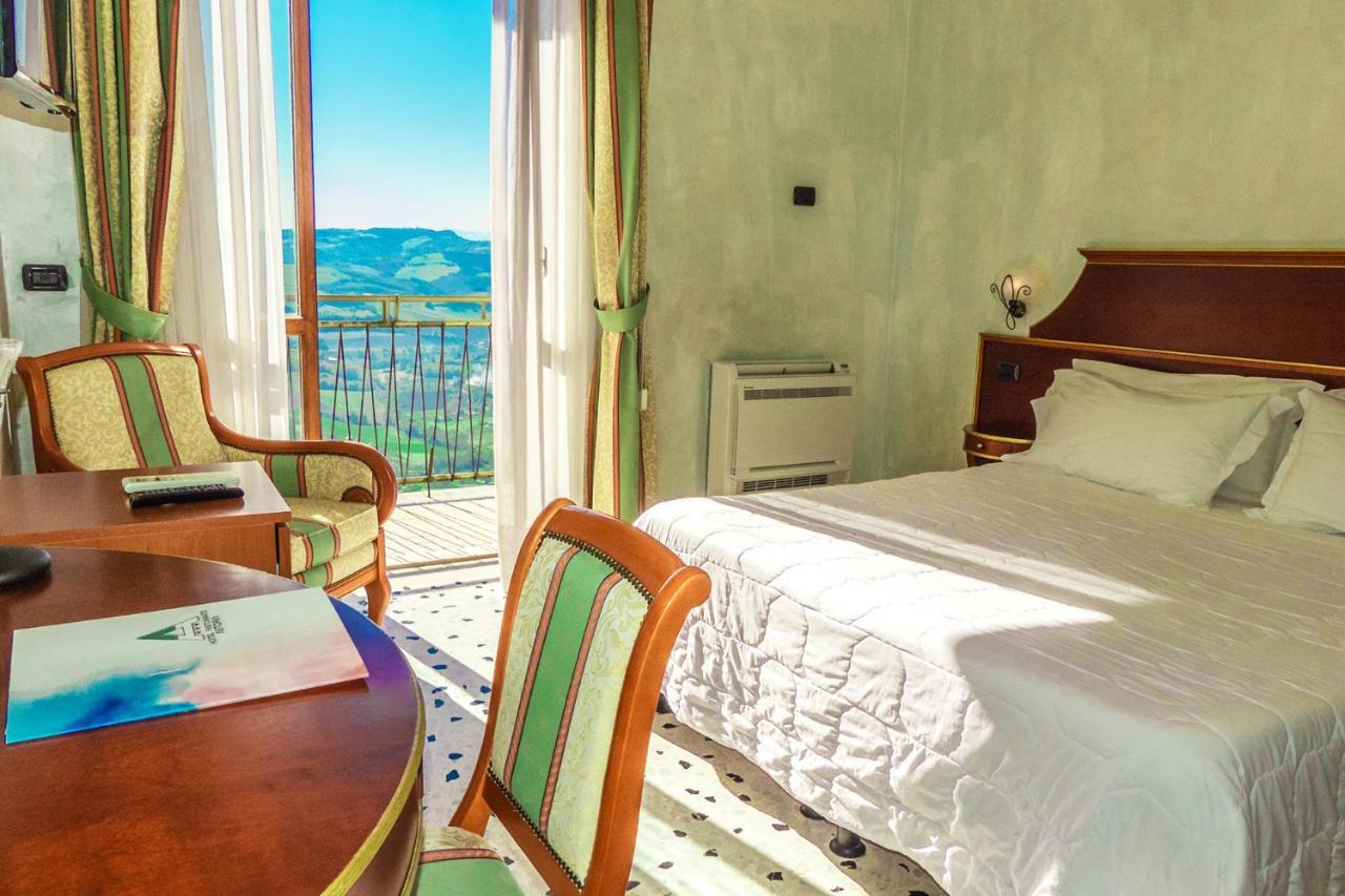 Hotel Astoria Fermo Eksteriør billede