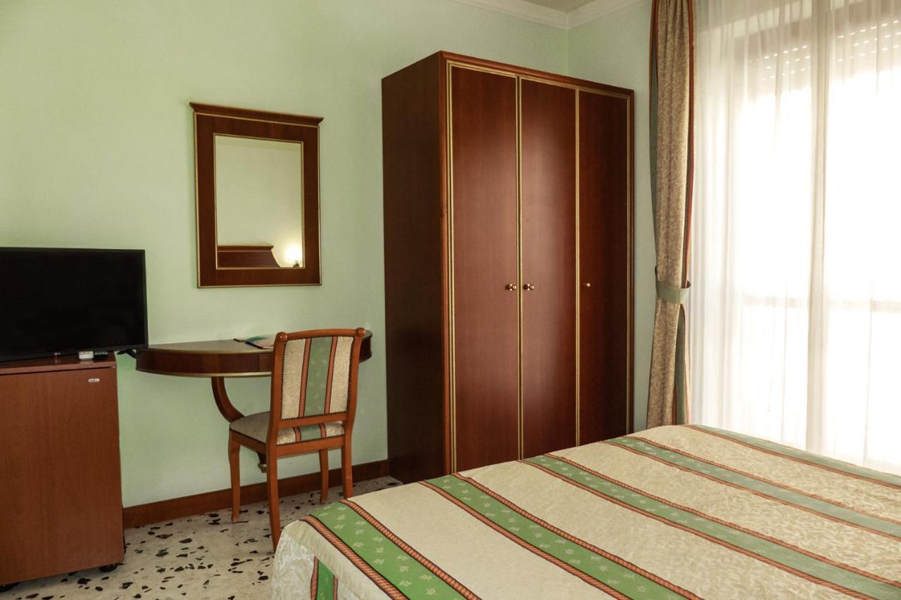Hotel Astoria Fermo Eksteriør billede