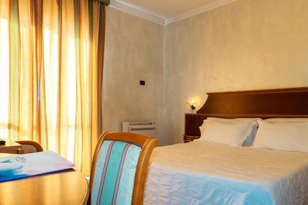 Hotel Astoria Fermo Eksteriør billede