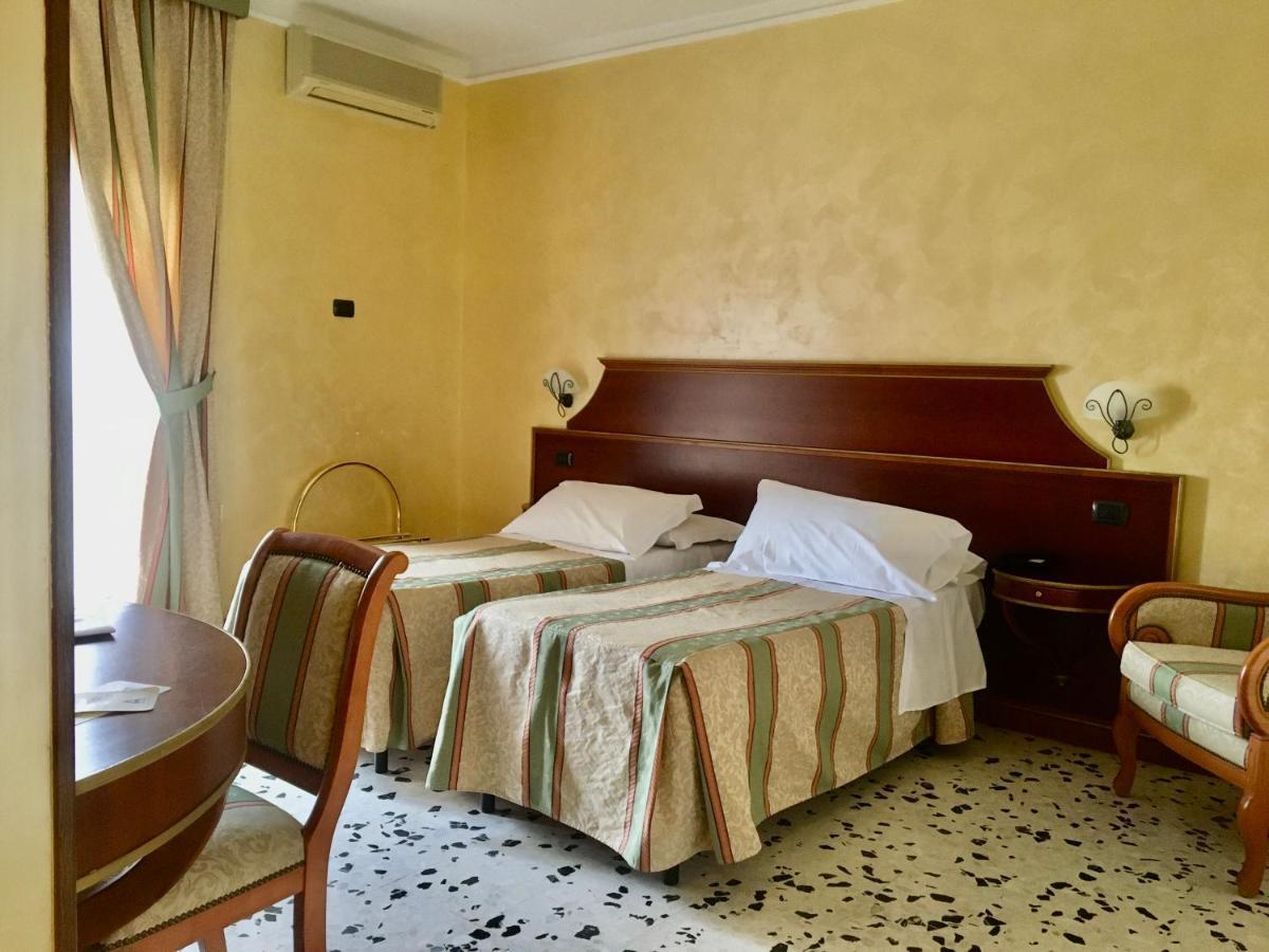 Hotel Astoria Fermo Eksteriør billede